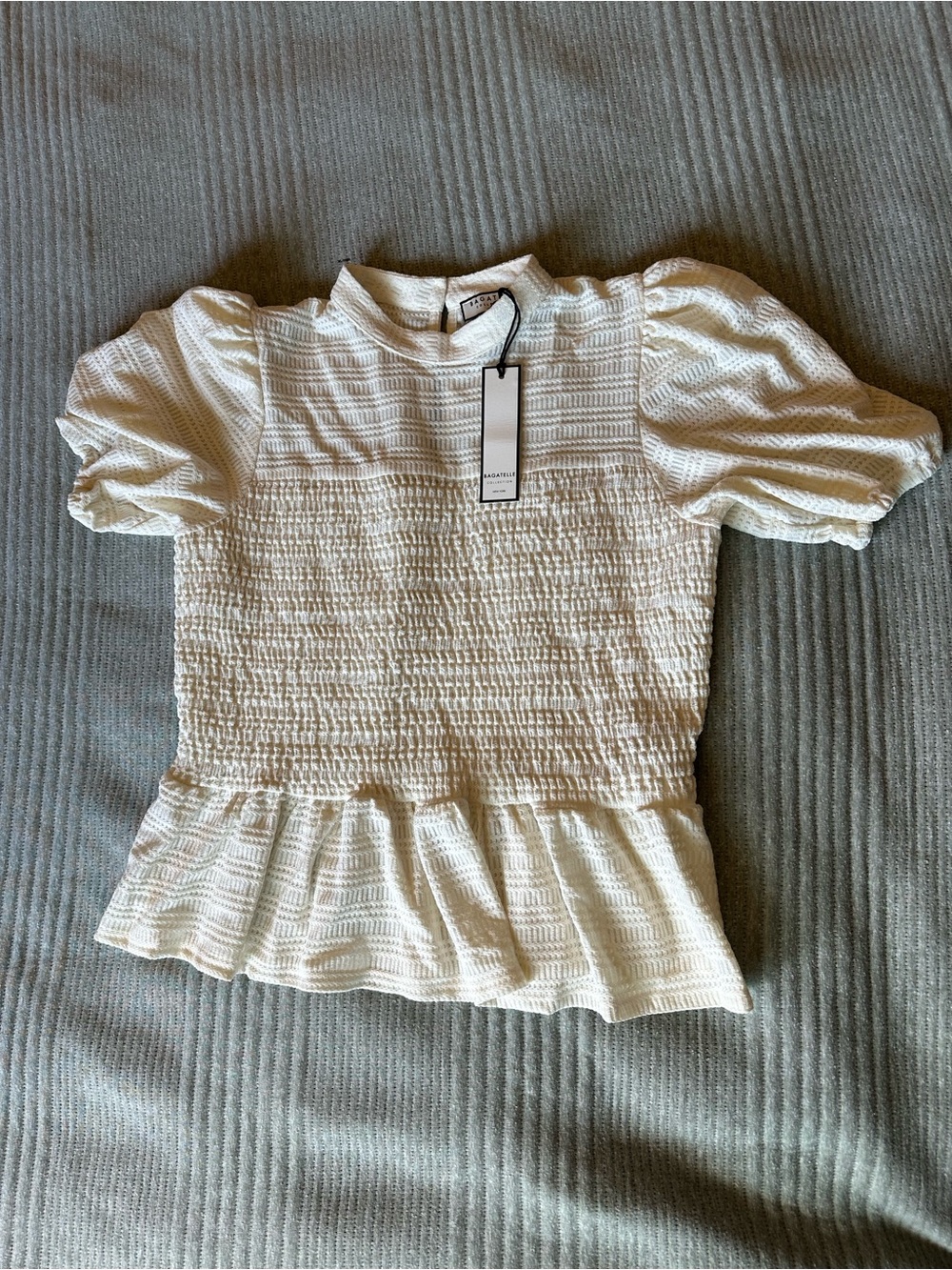 Bagatelle Collection NY Smocked Peplum Top Size L NWT Cream Puff Sleeve Blouse